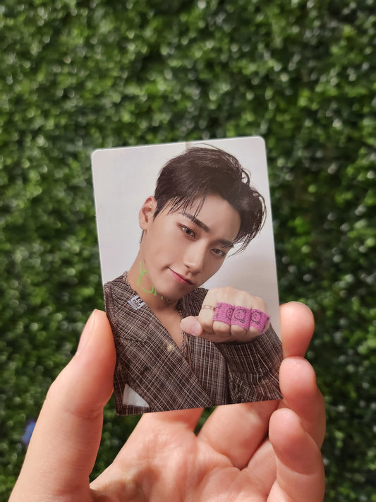 San- The World Ep. 2: Outlaw Photocards